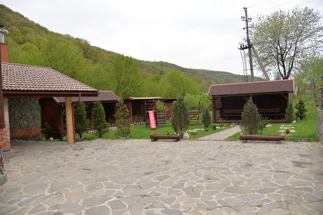 Syni Potoky Motel Szolyva Kültér fotó